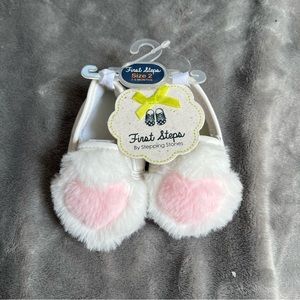First steps baby girl white faux fur fuzzy shoes size 2